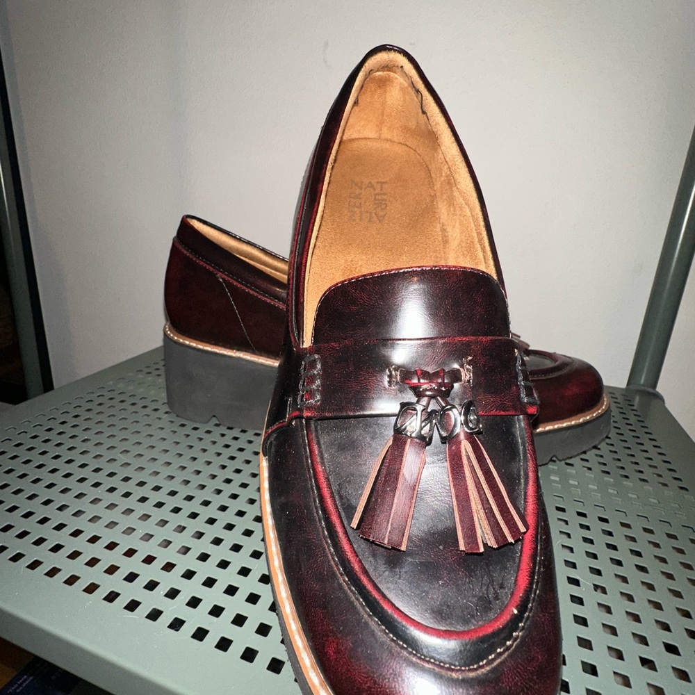 Naturalizer Burgundy Leather Loafers with Tassels